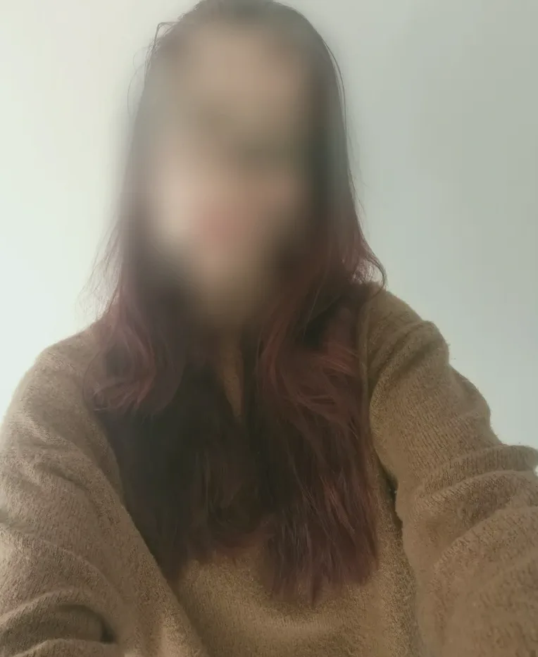 Jasmin, 28