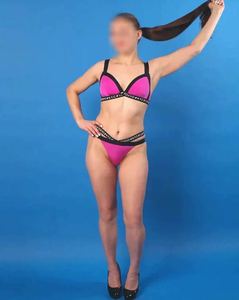 Louise, 27