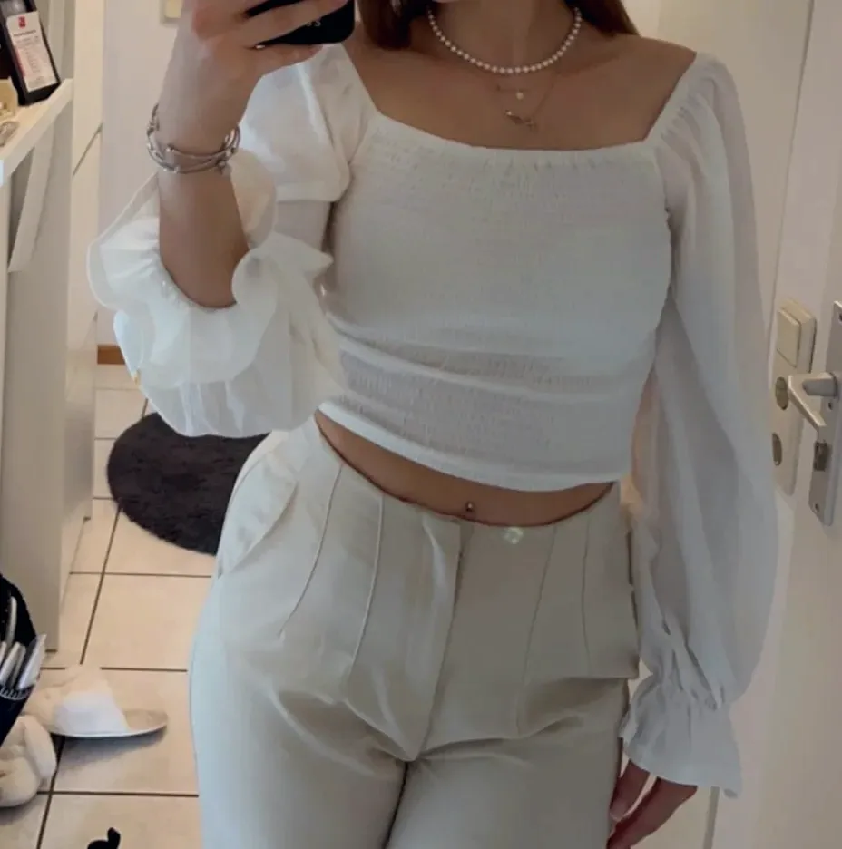 Sana, 25